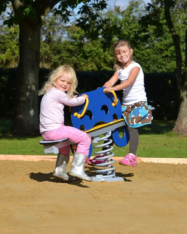 Wippe für den Kindergarten | Mehr erfahren | LEDON