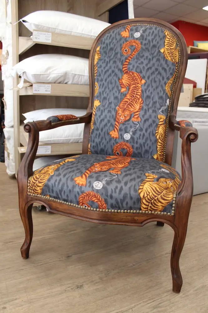 Restauration de fauteuil Lyon Rénovation ancien, réfection Univers