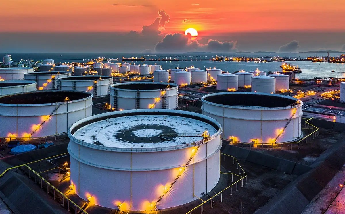 Tank Farms & Terminals SPB POWER OIL TRADING LTD