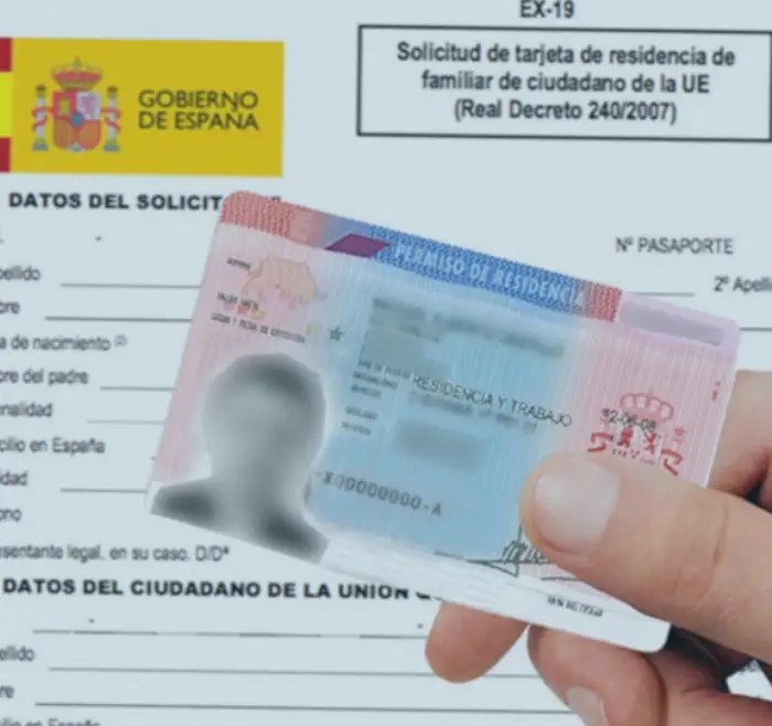 Solicitud o Renovación del Permiso de Residencia en España