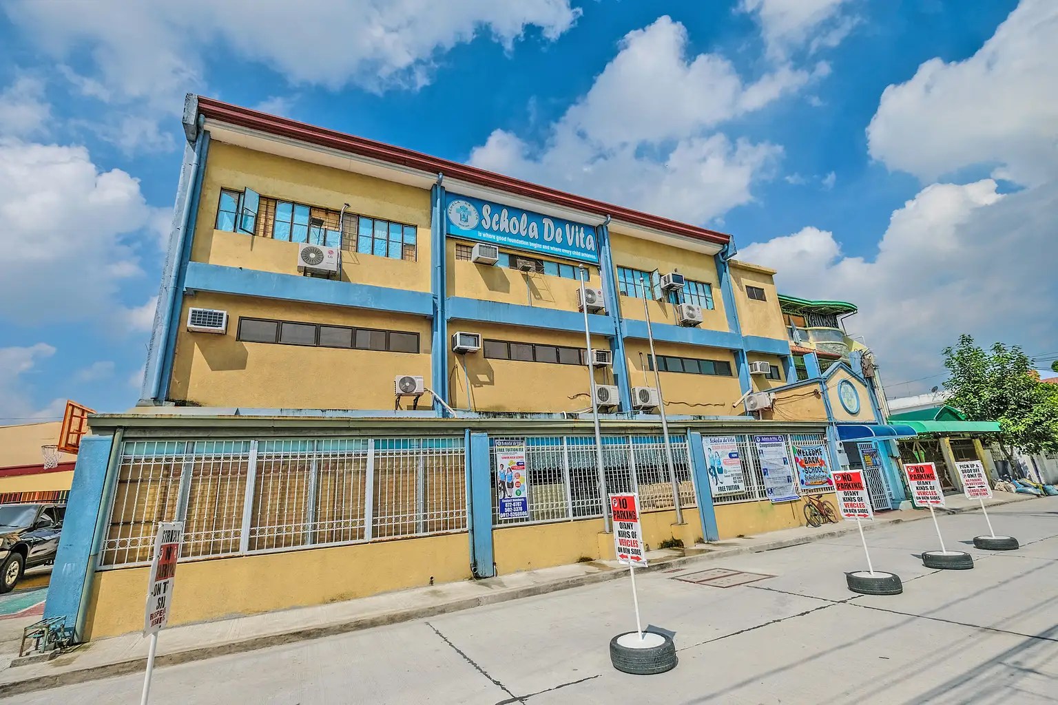 CONTACT US Schola De Vita