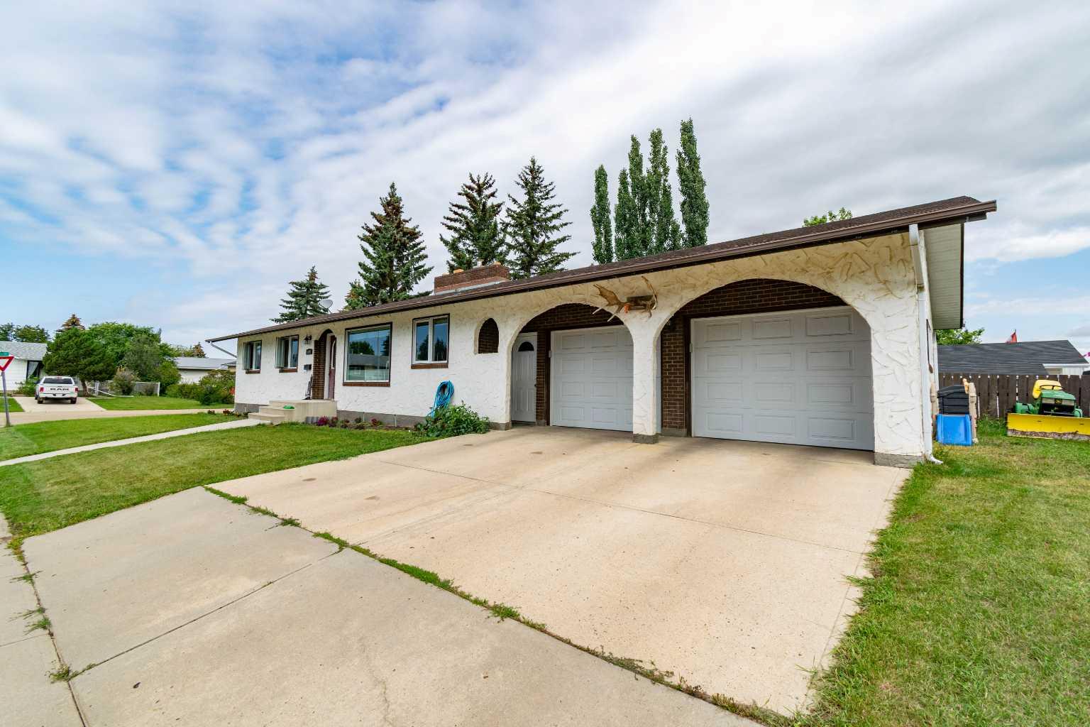 , Stettler, AB T0C 2L1 MLS Houseful