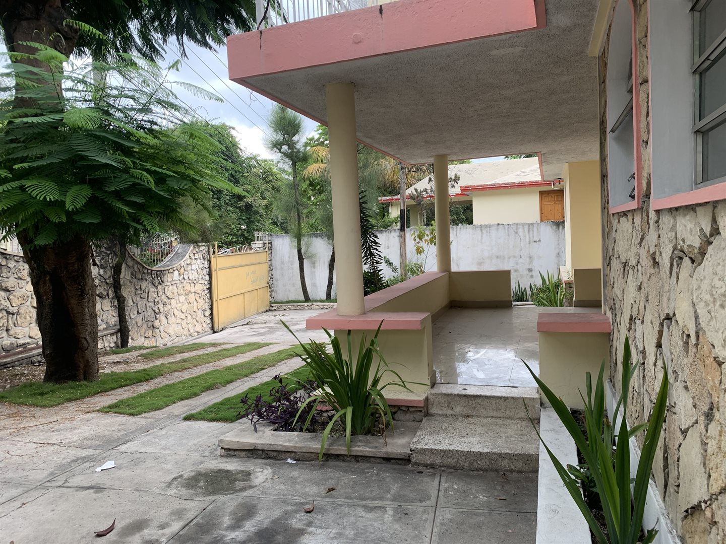 Pelerin 3, Route de Kenscoff 61, PortauPrince, Pétionville, Pèlerin