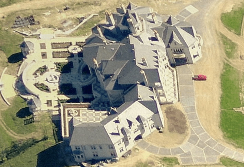 A Closer Look at the Insanely Gargantuan Mansion in Bell Acres, PA