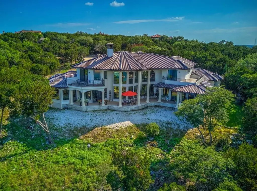 3.9 Million Lakefront Home In Jonestown, Texas (PHOTOS)
