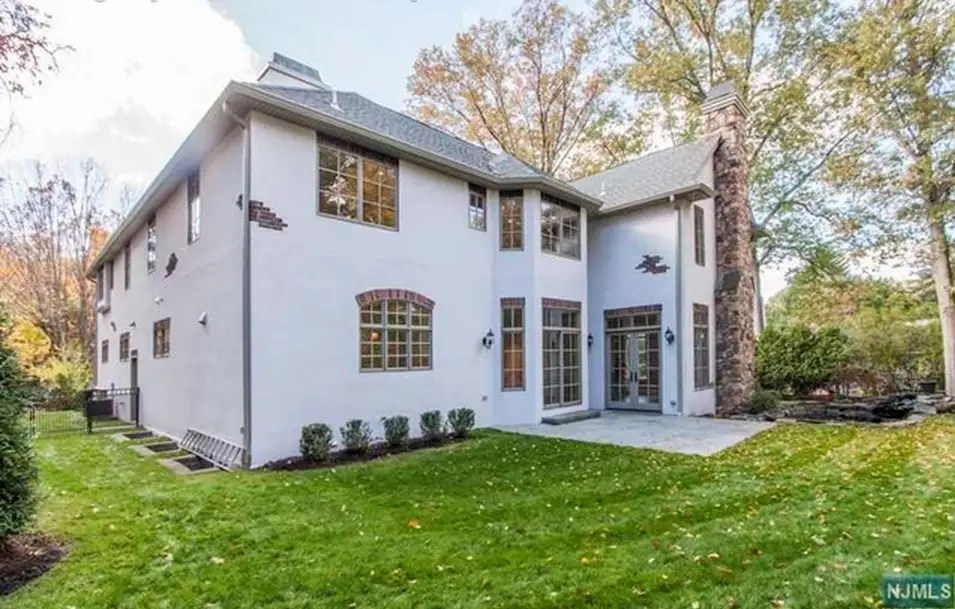 1.6 Million Stone & Stucco Home In Closter, NJ Homes of the Rich