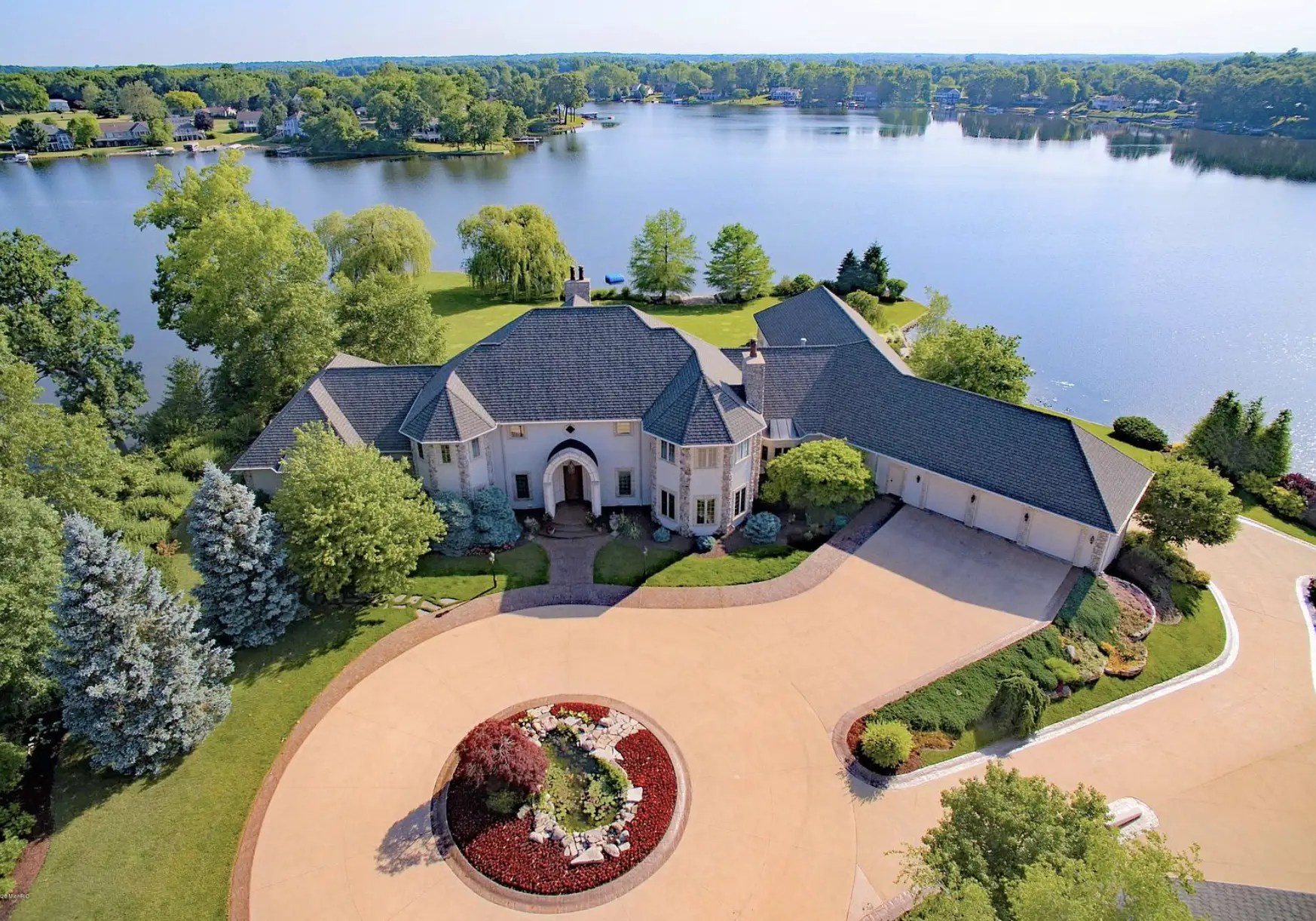 Lakefront Home In Sturgis, Michigan With Indoor Pool (PHOTOS) Homes