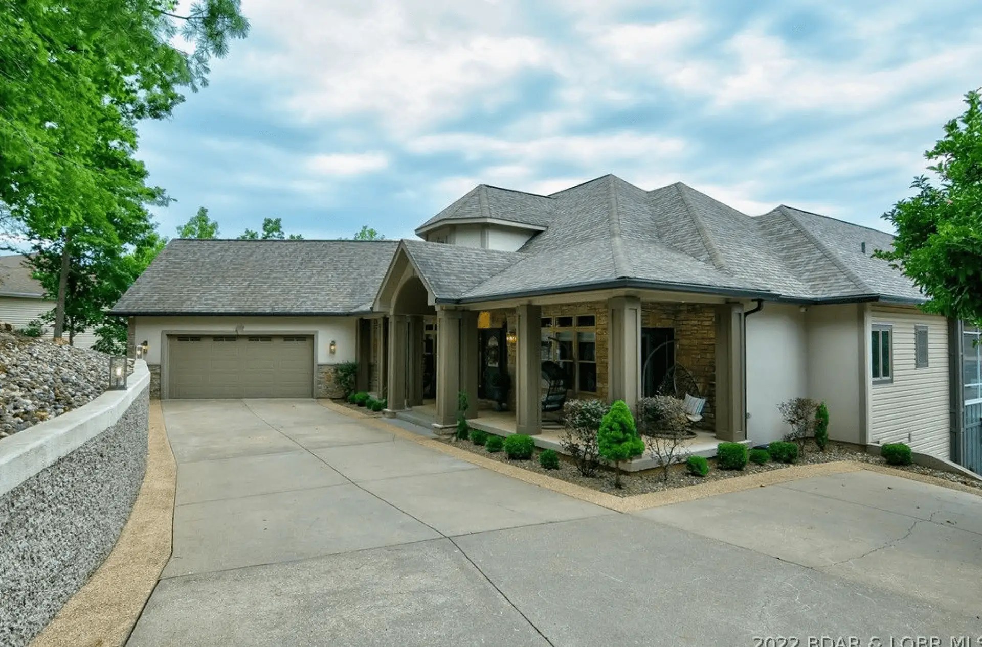 4 Million Lakefront Home In Camdenton, Missouri (PHOTOS)