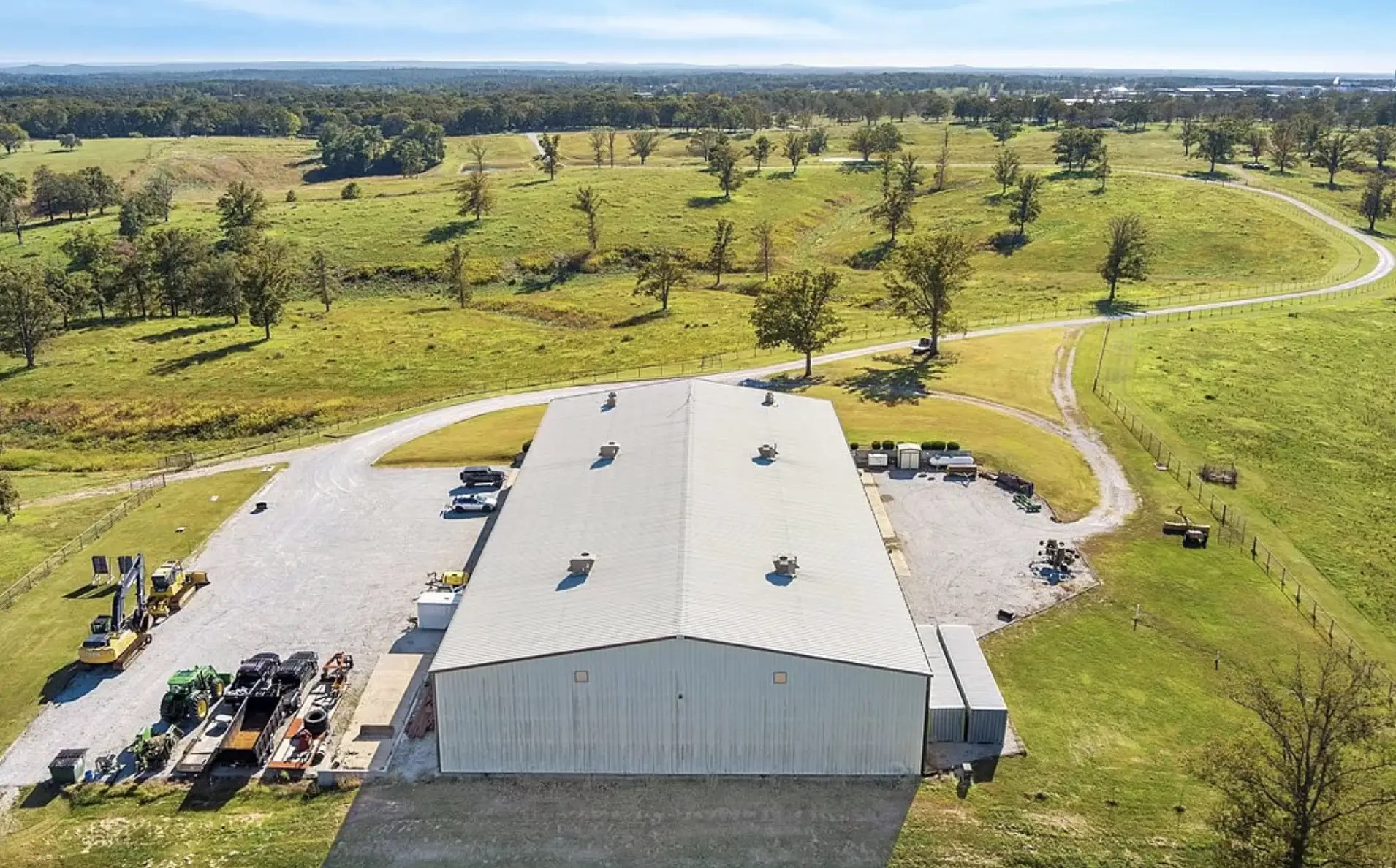 Unique 400+ Acre Estate In Decatur, Arkansas (PHOTOS)