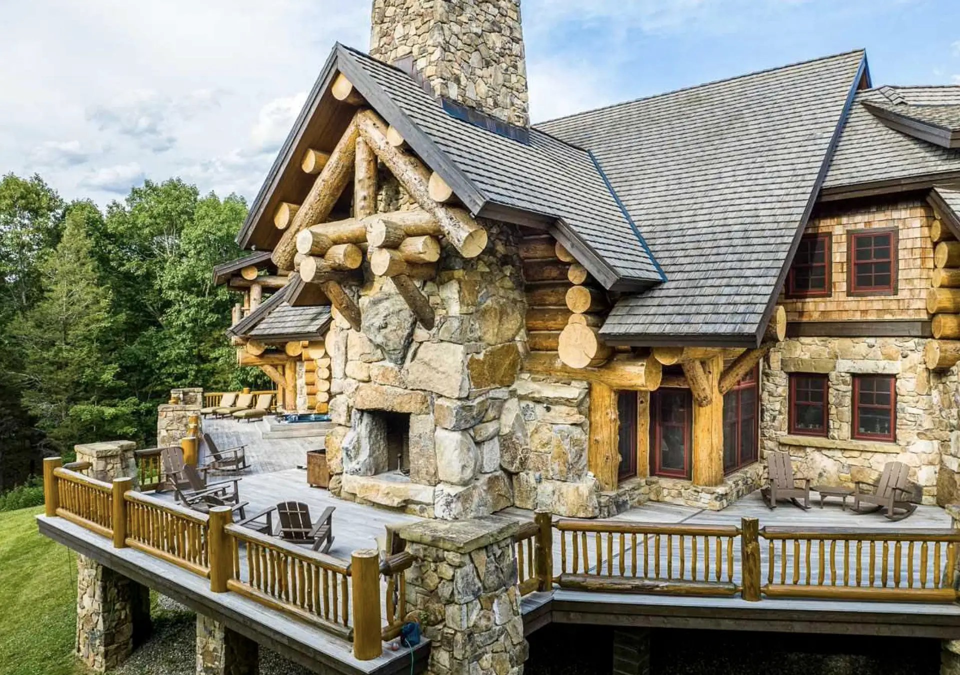 Log & Stone Home On 75 Acres In The Hudson Valley (PHOTOS)