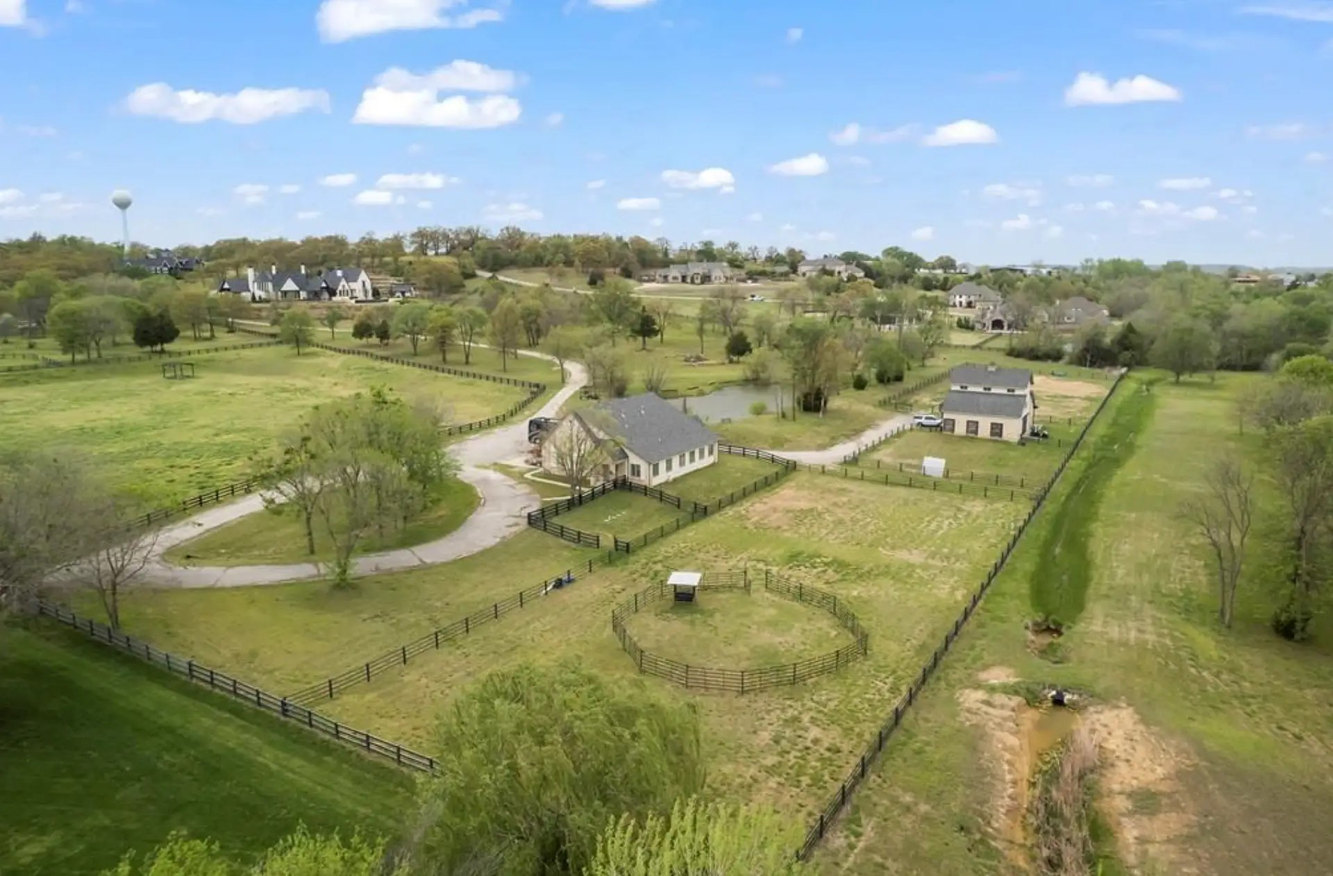 20 Acre Equestrian Estate In Tulsa, Oklahoma (PHOTOS)