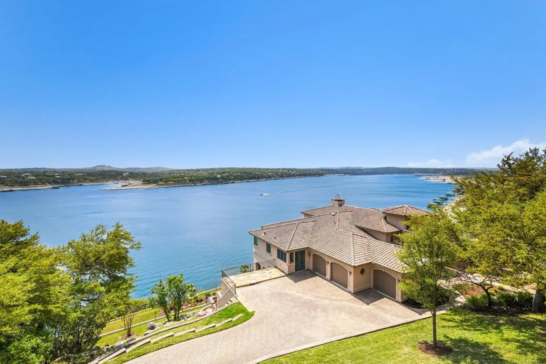 7.8 Million Lakefront Home In Lago Vista, Texas (PHOTOS)