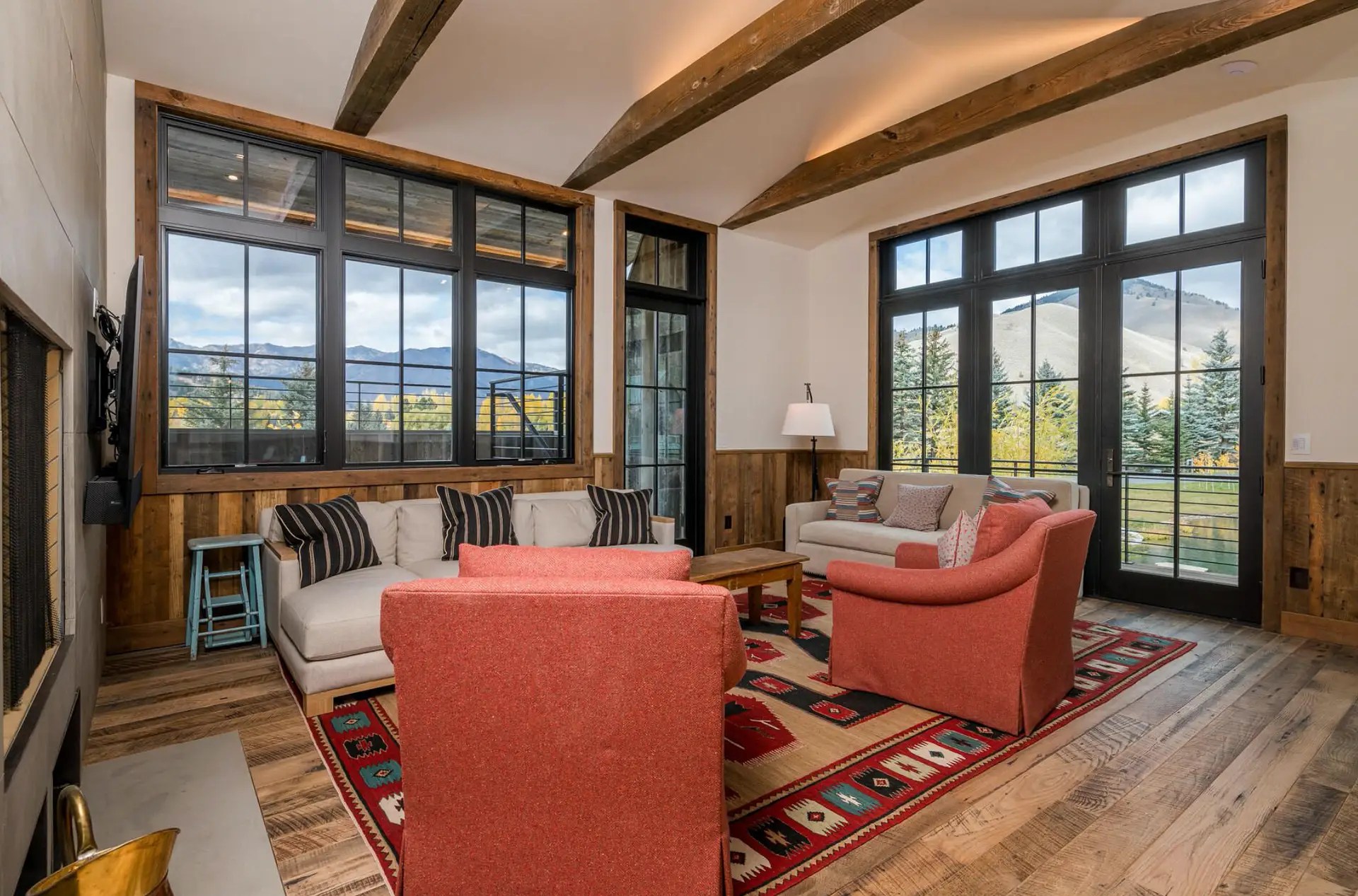 11 Acre Estate In Sawtooth City, Idaho (PHOTOS)