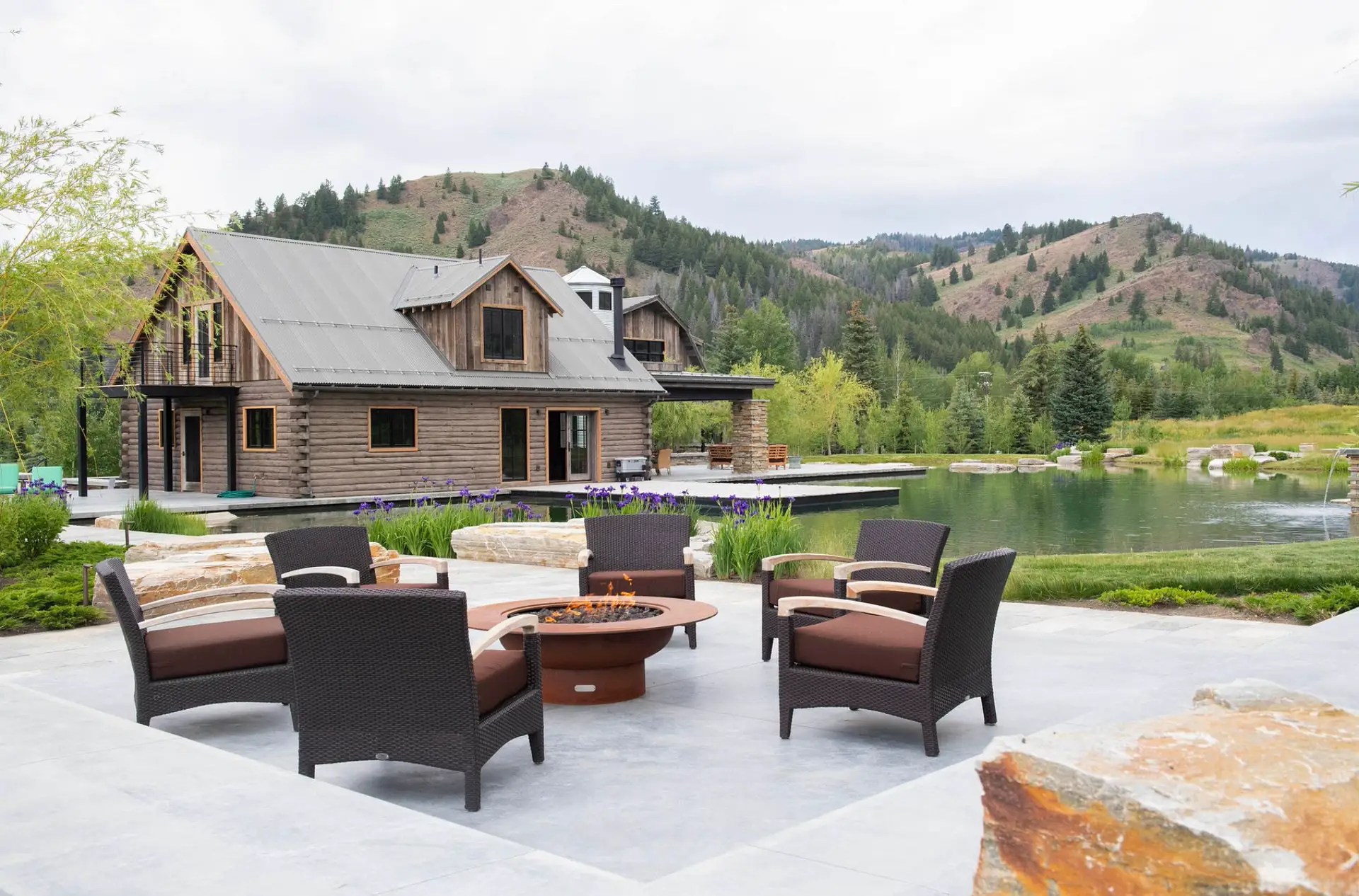 11 Acre Estate In Sawtooth City, Idaho (PHOTOS)