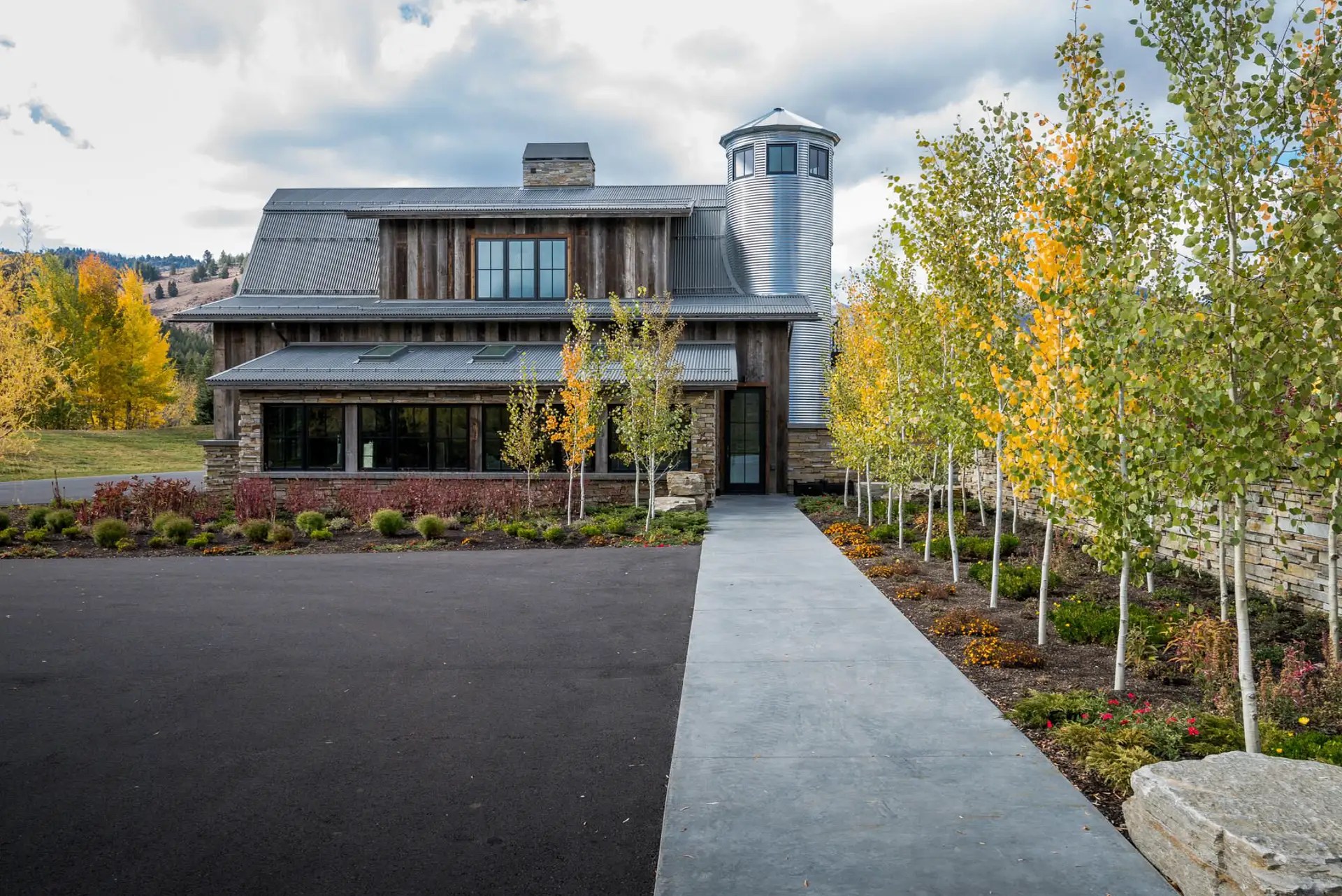 11 Acre Estate In Sawtooth City, Idaho (PHOTOS)