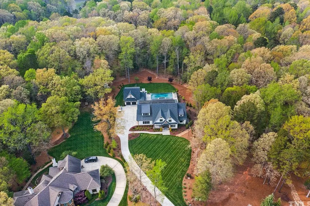 Modern Farmhouse In North Carolina Homes of the Rich (PHOTOS)
