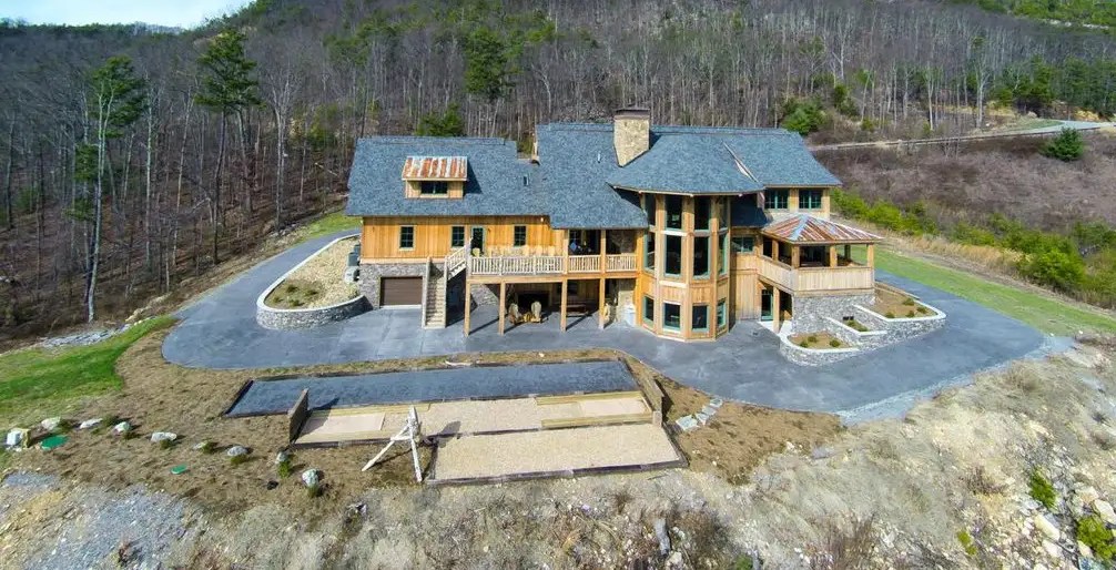 2.5 Million Newly Built Home In Tallassee, Tennessee With Amazing