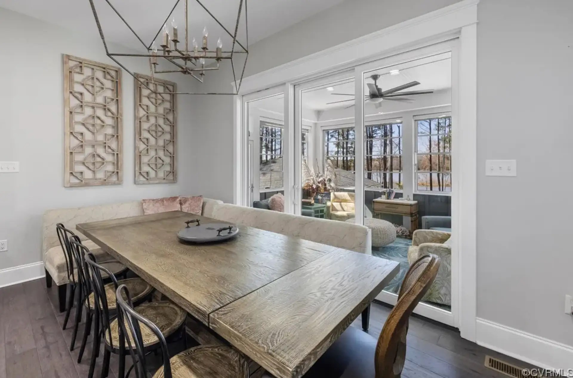 Lakefront Home In Chesterfield, Virginia (PHOTOS)