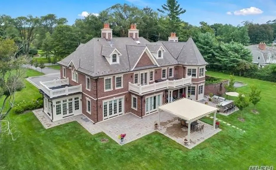 3.95 Million Brick Mansion In Glen Head, New York Homes of the Rich