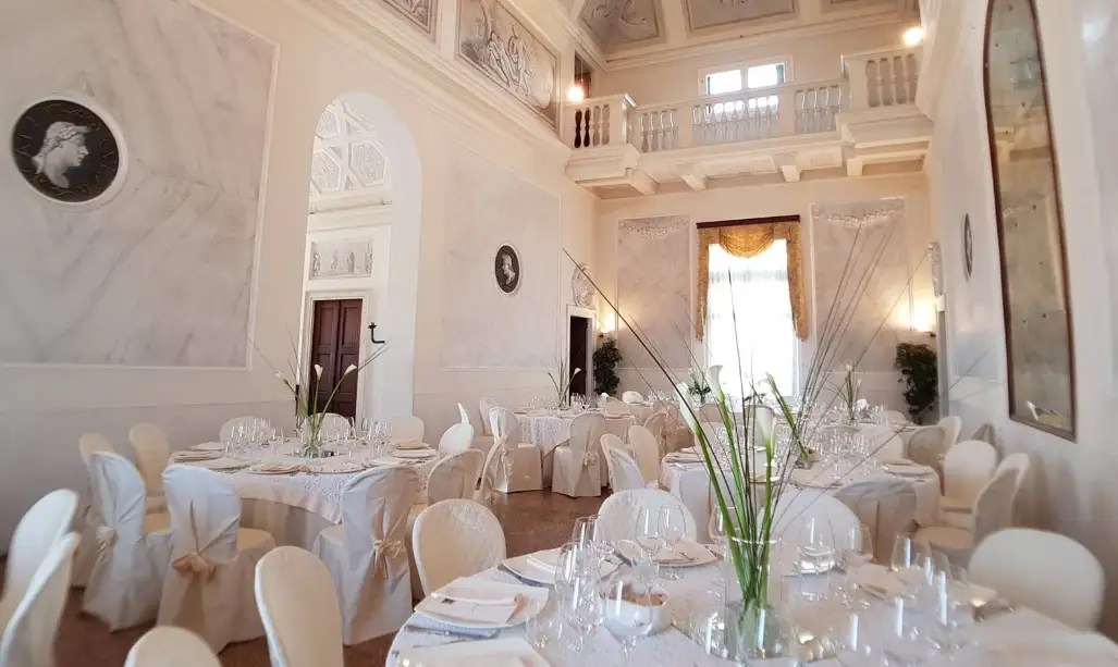 Historic Villa In Vicenza, Italy Homes of the Rich