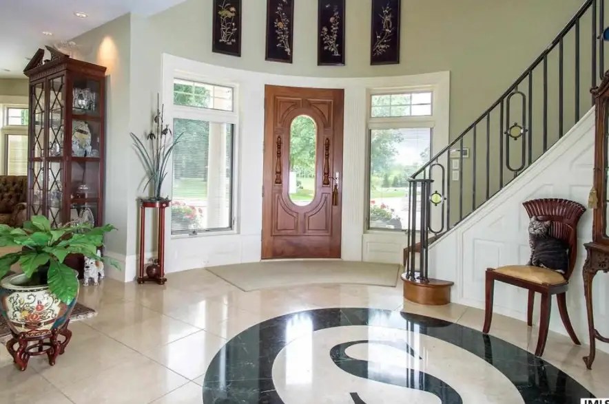 Lakefront Estate In Jackson, Michigan Homes of the Rich