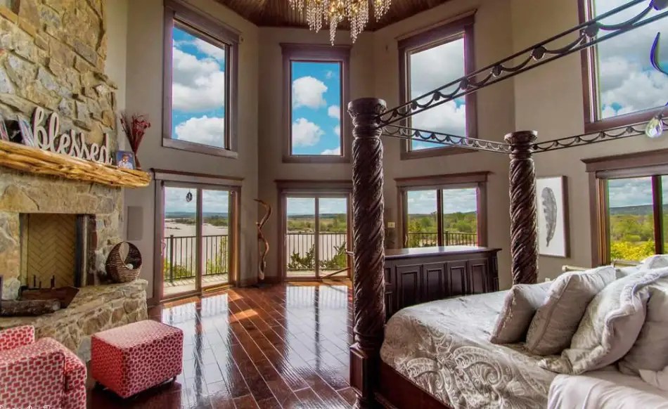 2.5 Million Riverfront Home In Conway, Arkansas Homes of the Rich