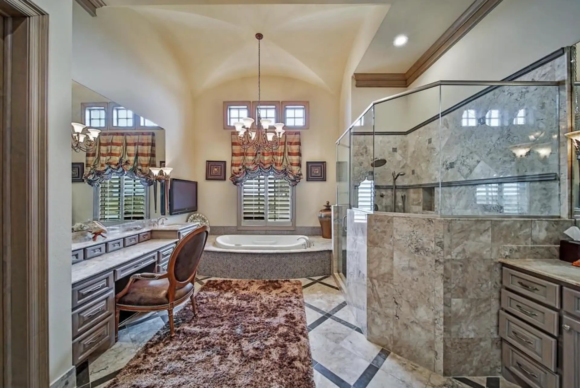 Fully Furnished Oceanfront Home In Texas (PHOTOS)