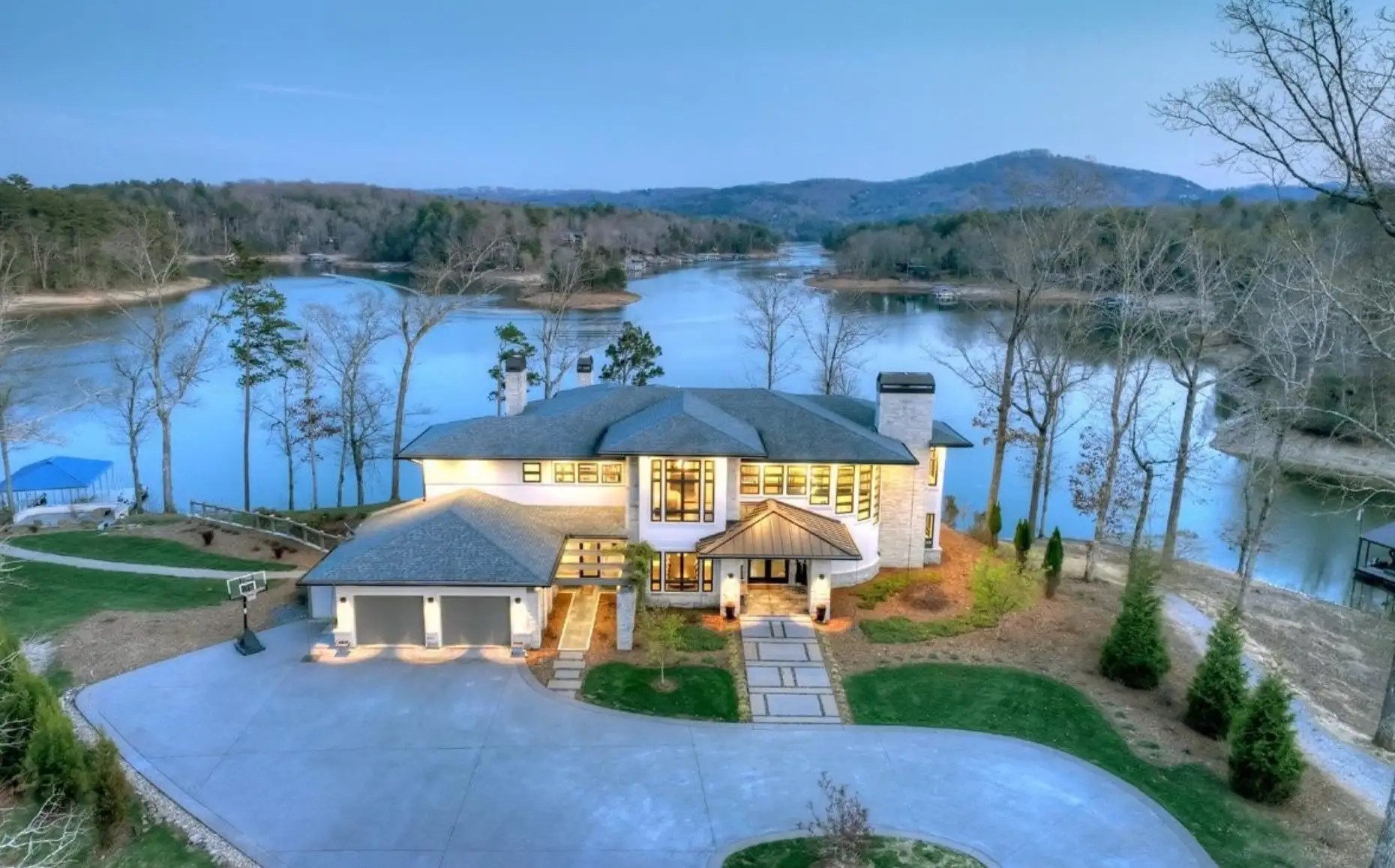 Lakefront Home In Blairsville, (PHOTOS) RealPros