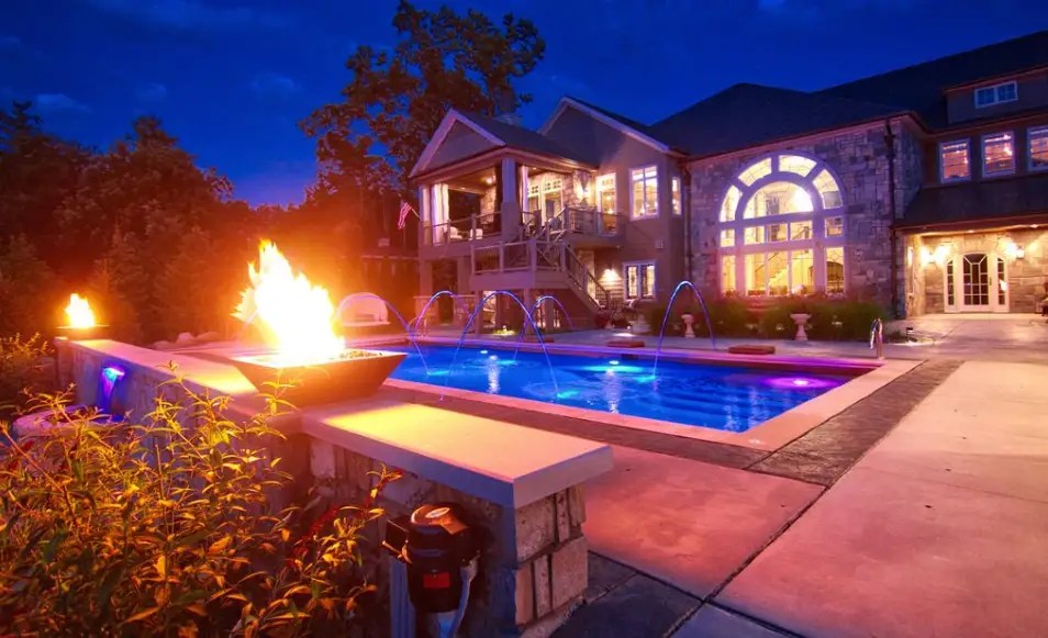 Newly Built Lakefront Home In Metamora, Michigan Homes of the Rich