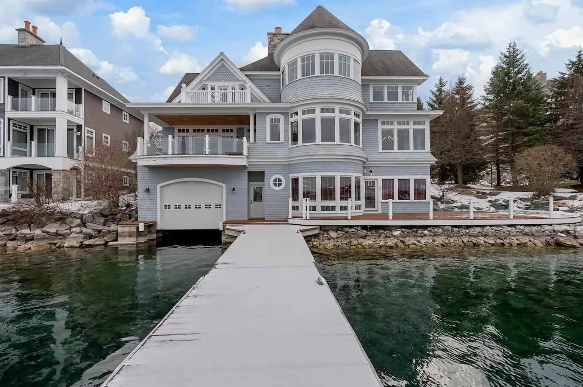 Waterfront Home In Bay Harbor, Michigan (PHOTOS)