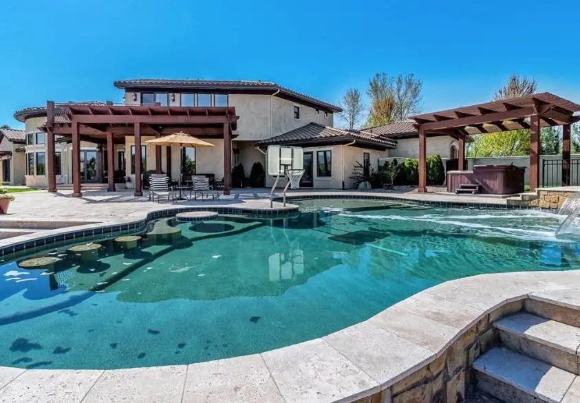 2 Million Lakefront Home In Eagle, Idaho Homes of the Rich