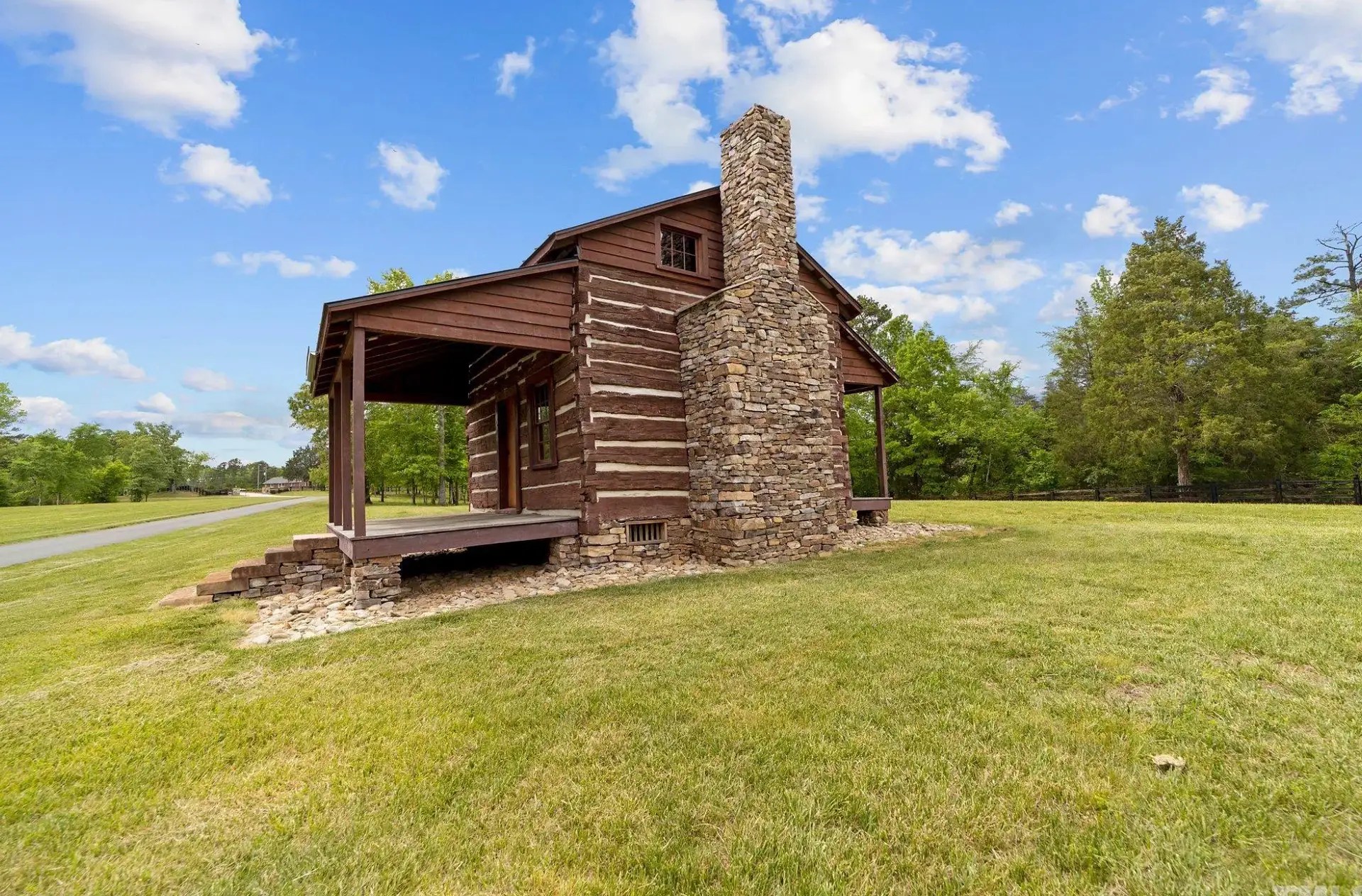 188 Acre Estate In Leasburg, North Carolina (PHOTOS)