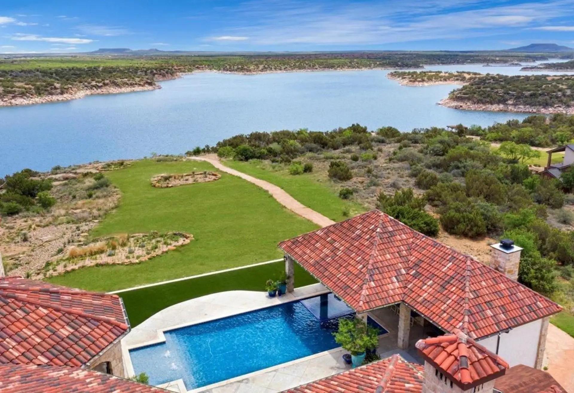 3 Million Lakefront Home In Justiceburg, Texas (PHOTOS)