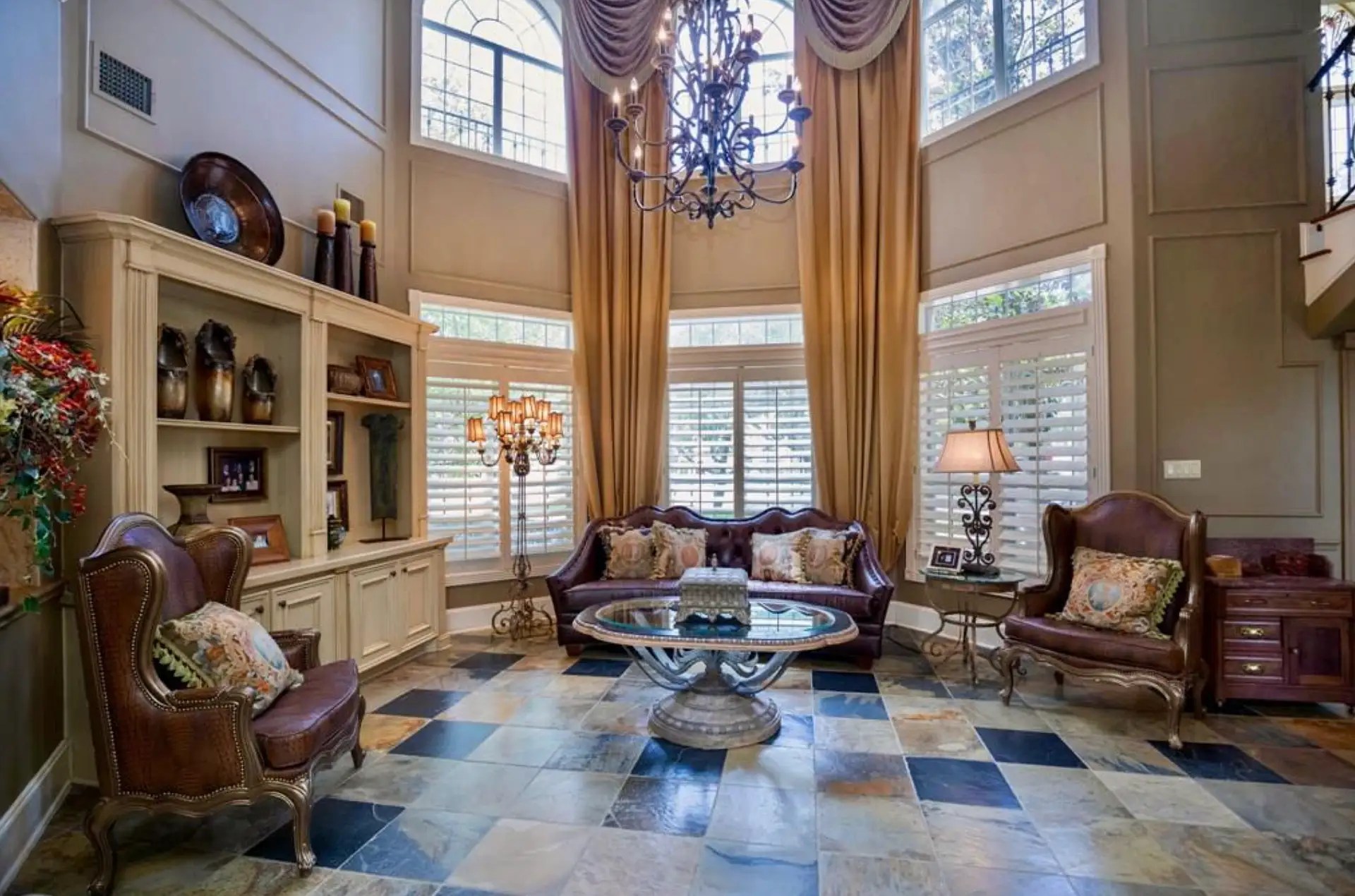 4 Million Texas Home With Indoor Basketball Court (PHOTOS)