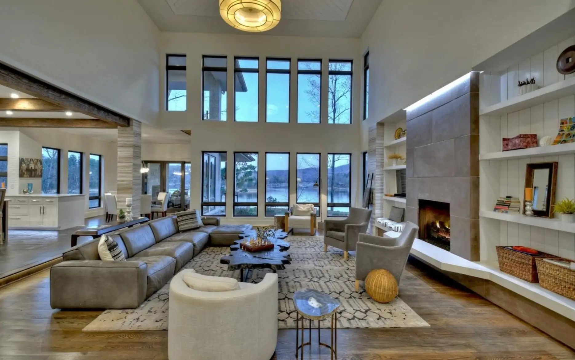 Lakefront Home In Blairsville, (PHOTOS)