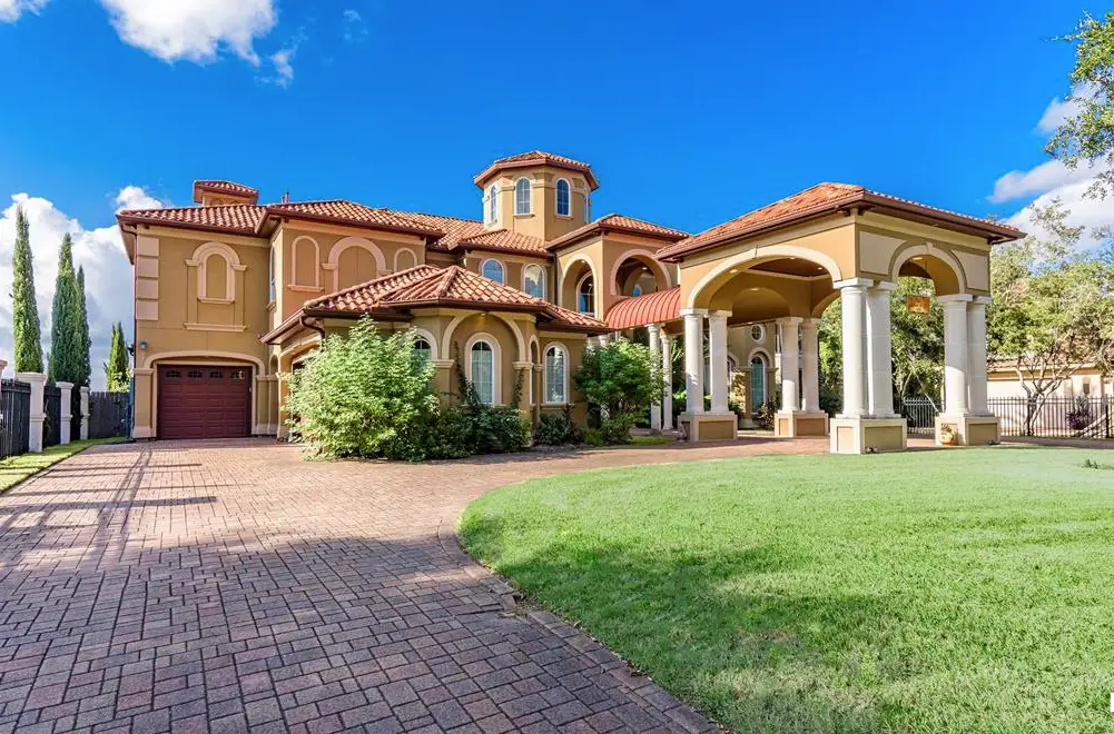 2 Million Tuscan Style Waterfront Home In League City, Texas Homes of the Rich