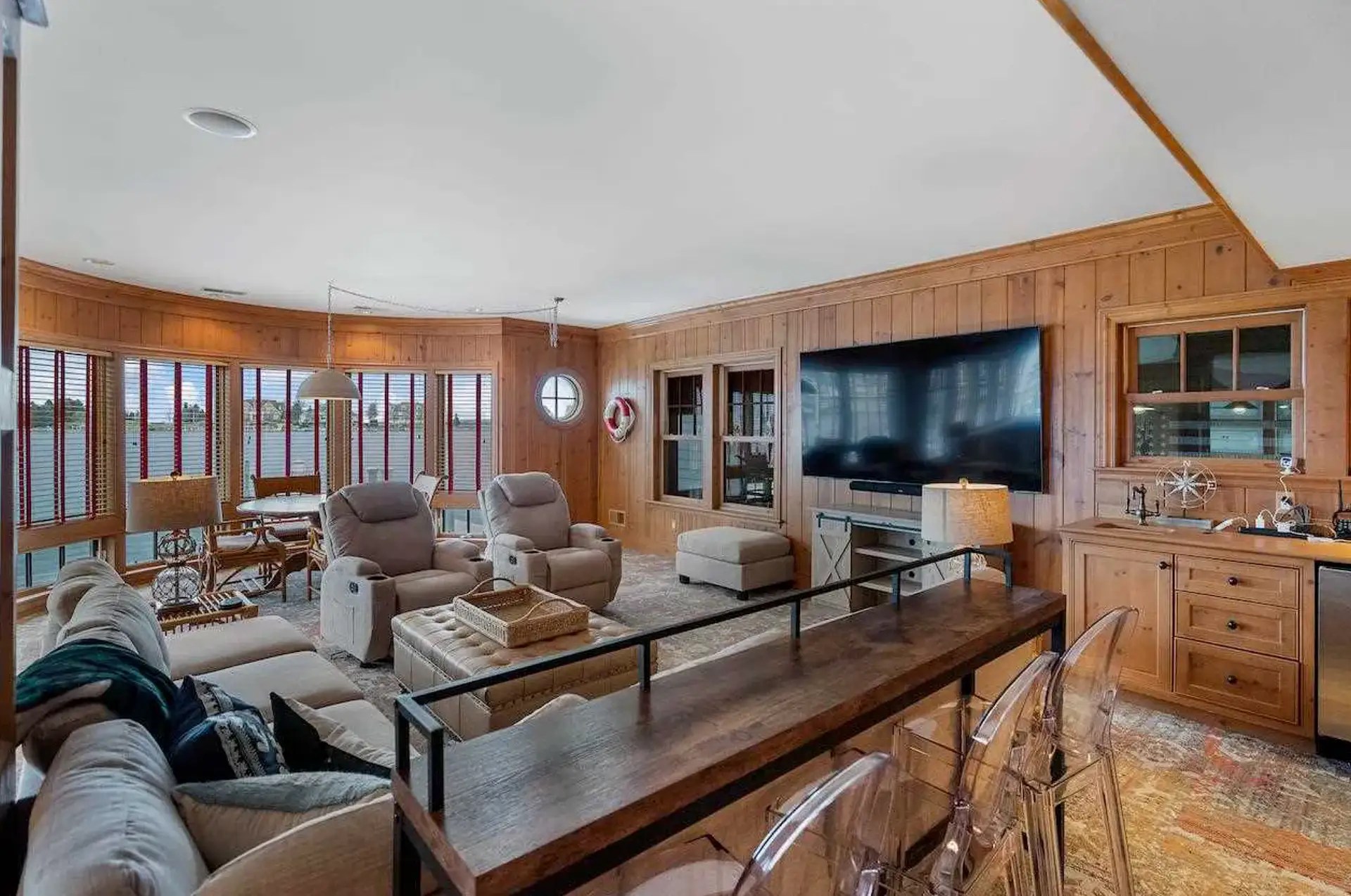 Waterfront Home In Bay Harbor, Michigan (PHOTOS)