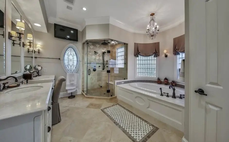 Lakefront Home In Seabrook, Texas Homes of the Rich