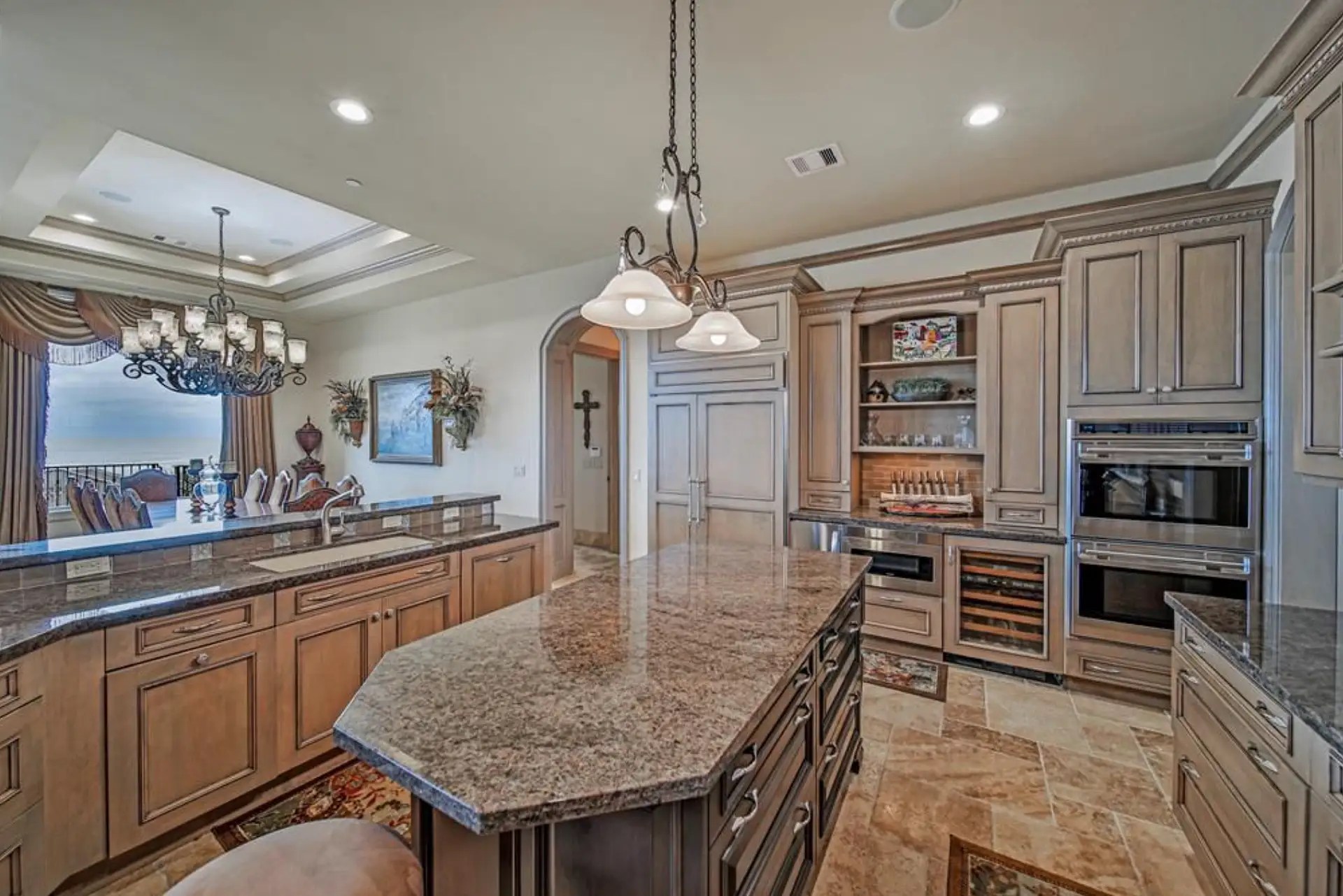 Fully Furnished Oceanfront Home In Texas (PHOTOS)