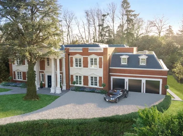 Avondale A Newly Built Brick Home In Surrey, England (FLOOR PLANS