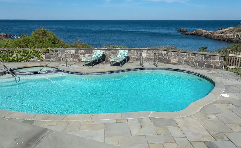 4 Acre Oceanfront Estate In Maine Homes of the Rich