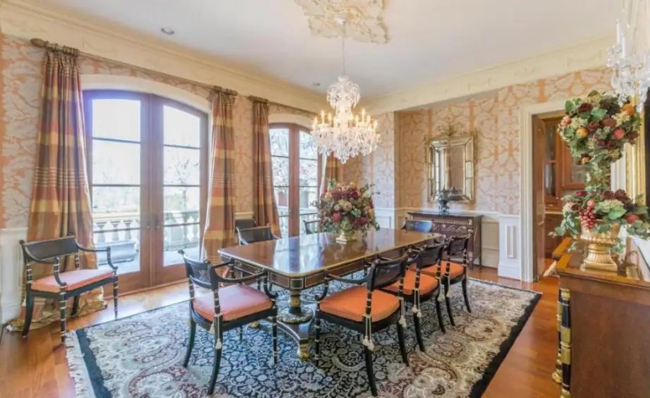 20,000 Square Foot Lakefront Mansion In Blacklick, Ohio Homes of the Rich