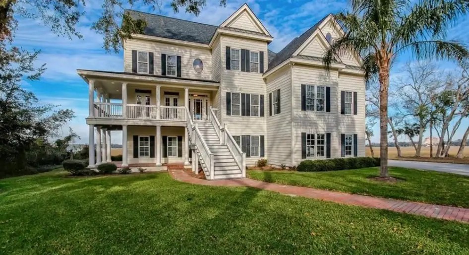 2.2 Million Waterfront Home In Savannah, Homes of the Rich