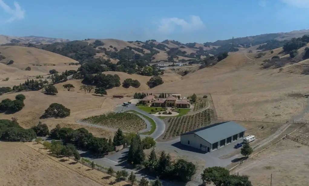 96 Acre Vineyard Estate In Sunol, California Homes of the Rich