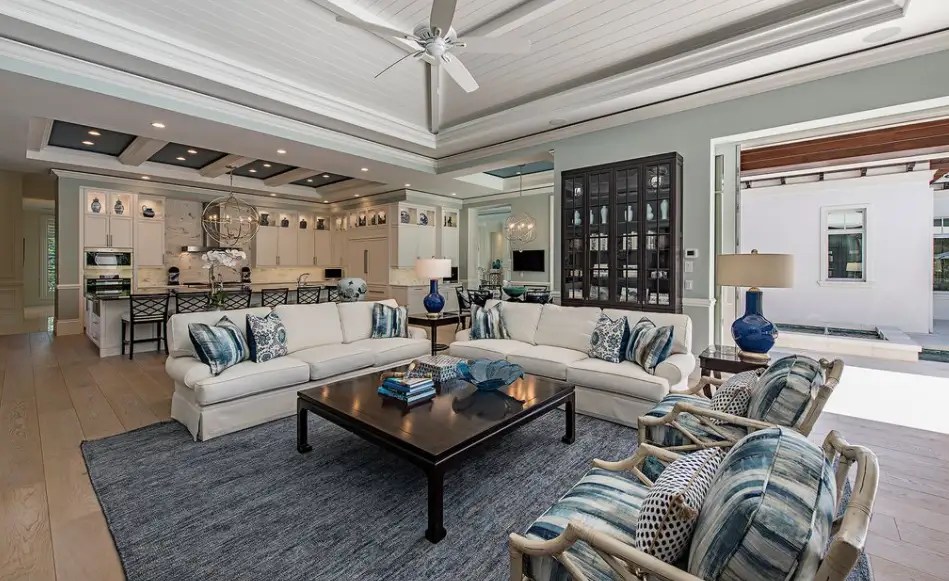 10,000 Square Foot Home In Naples, Florida - Homes of the Rich