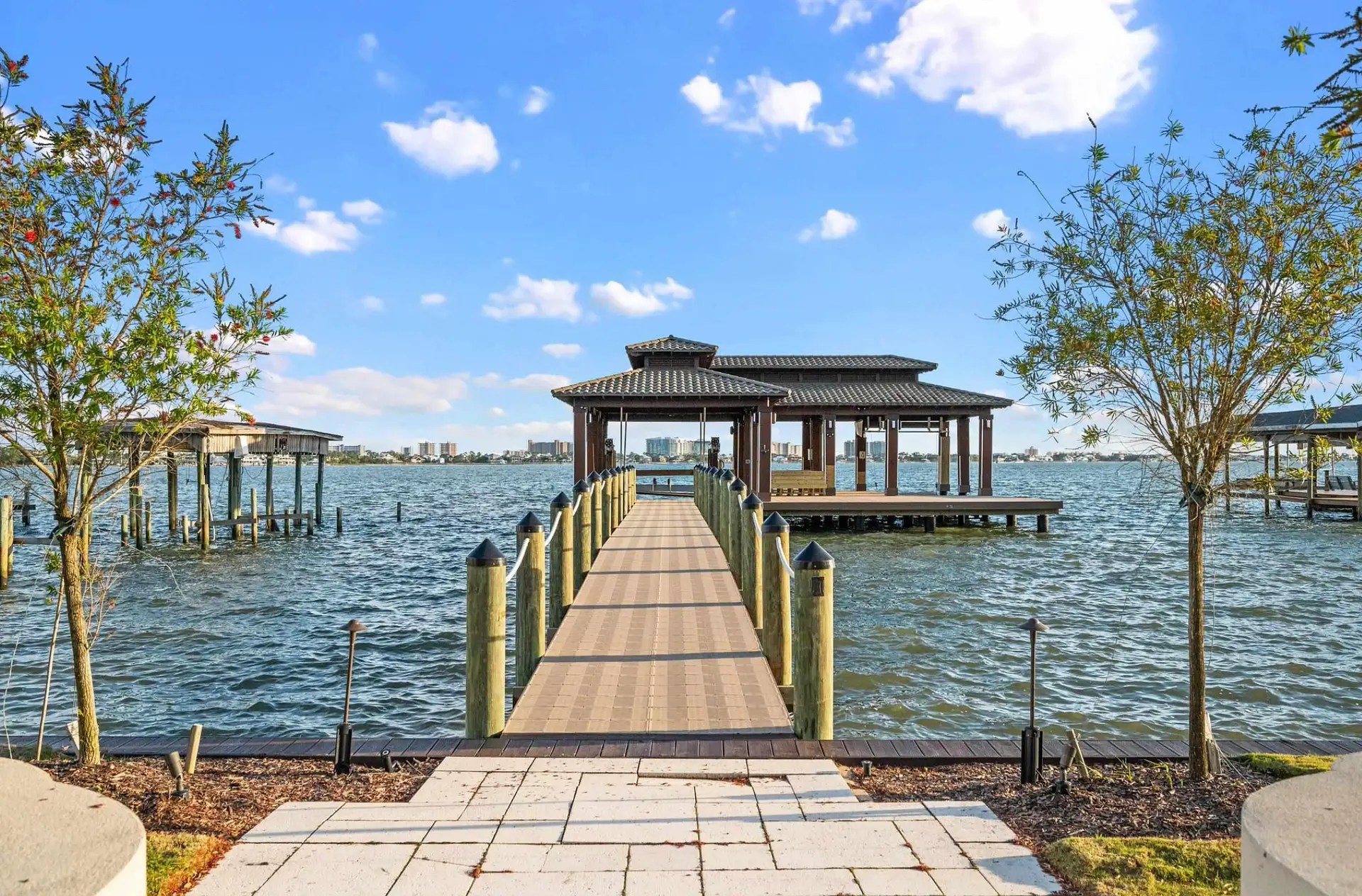 8 Million Waterfront Home In Alabama (PHOTOS)