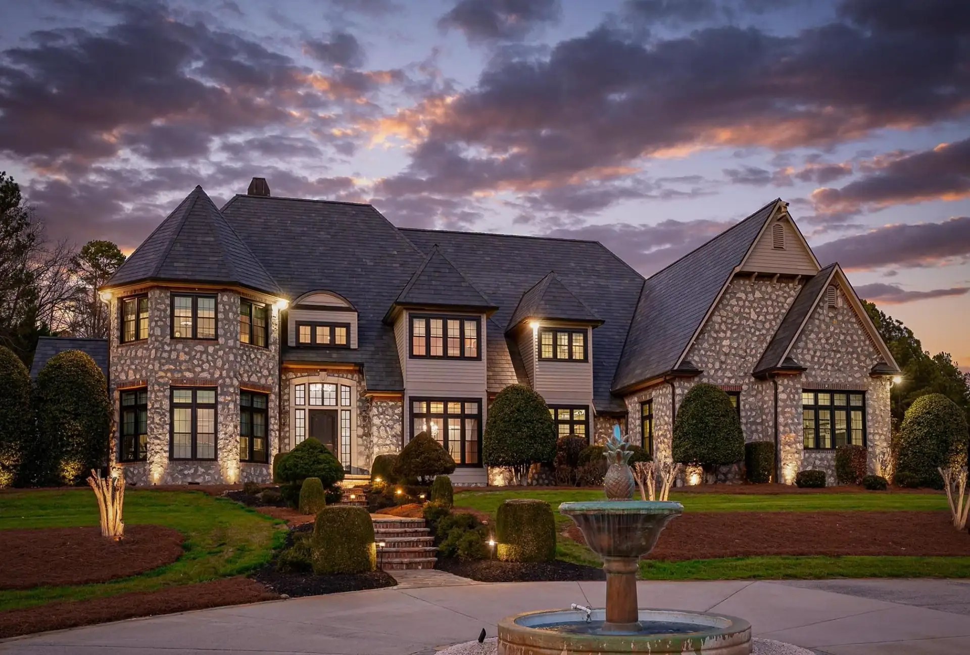 53 Acre North Carolina Estate With 2 Ponds (PHOTOS)