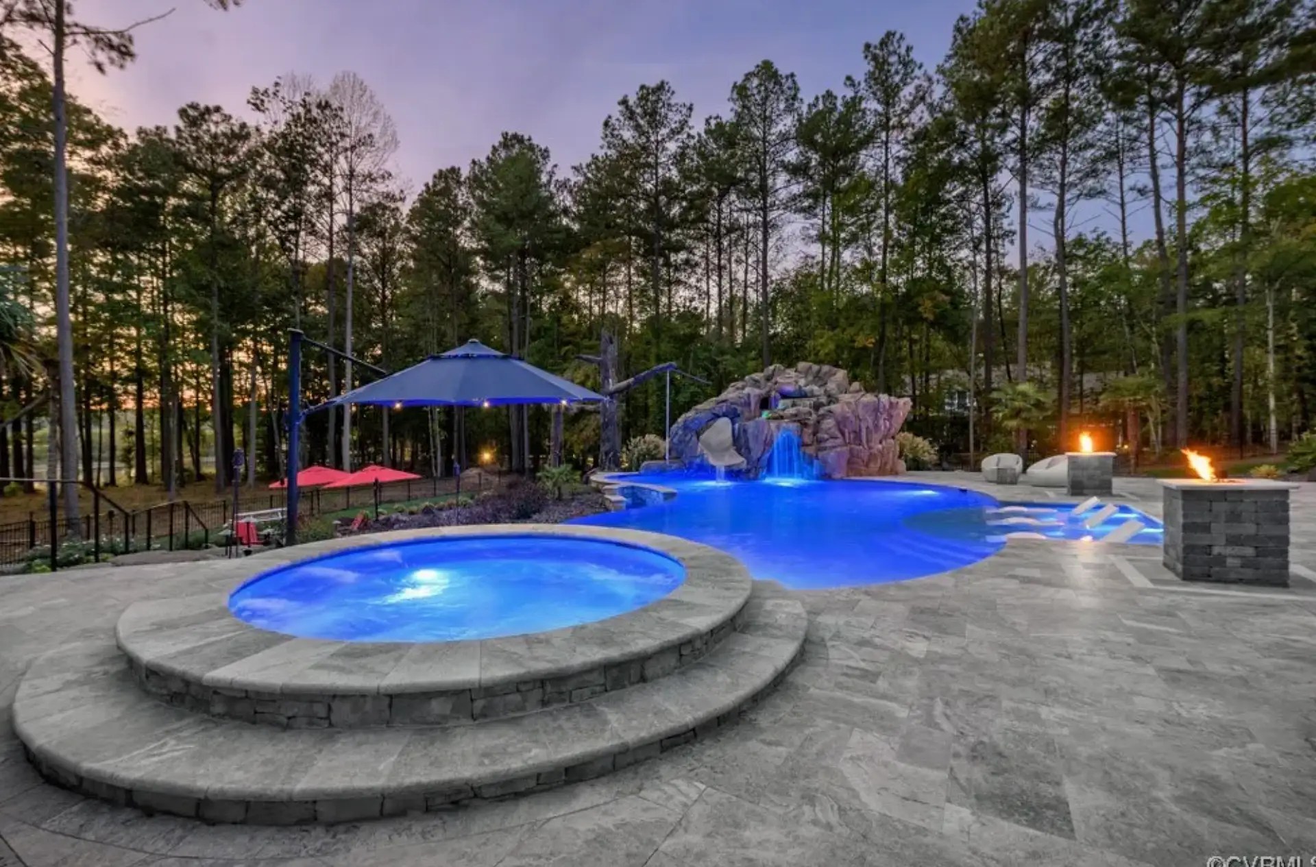 Lakefront Home In Chesterfield, Virginia (PHOTOS)