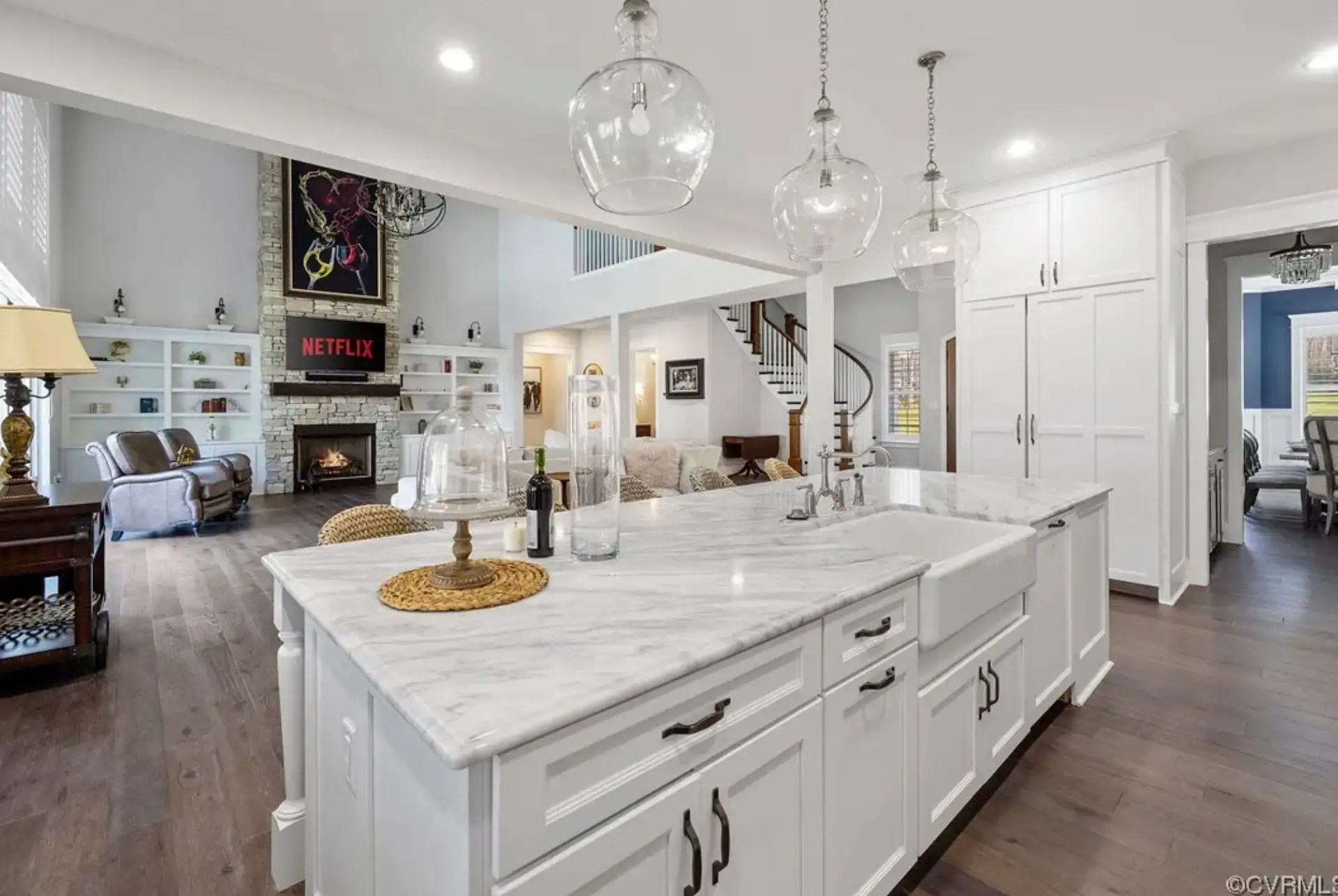 Lakefront Home In Chesterfield, Virginia (PHOTOS)