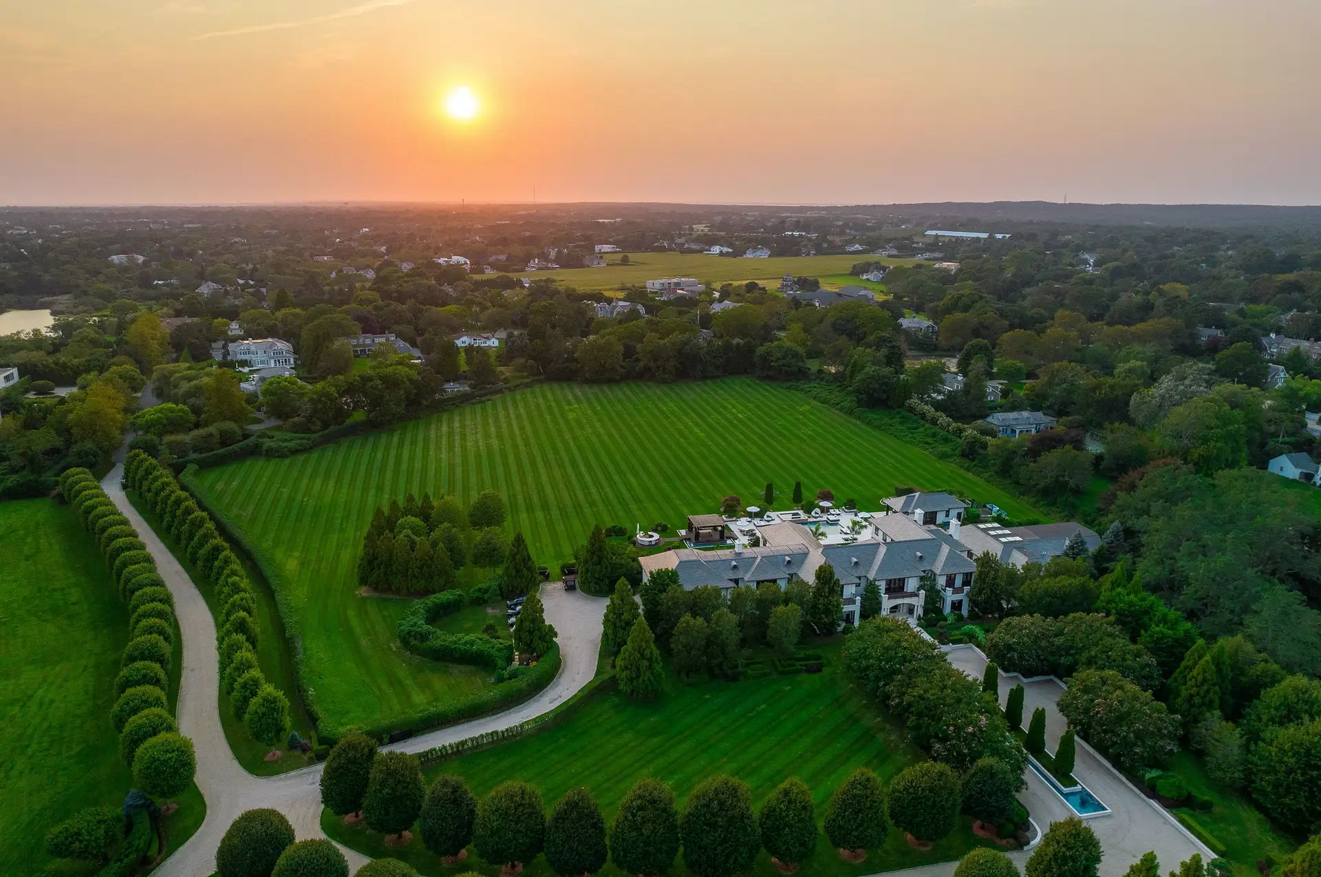 Amazing 59 Million Home In Water Mill, New York (PHOTOS)